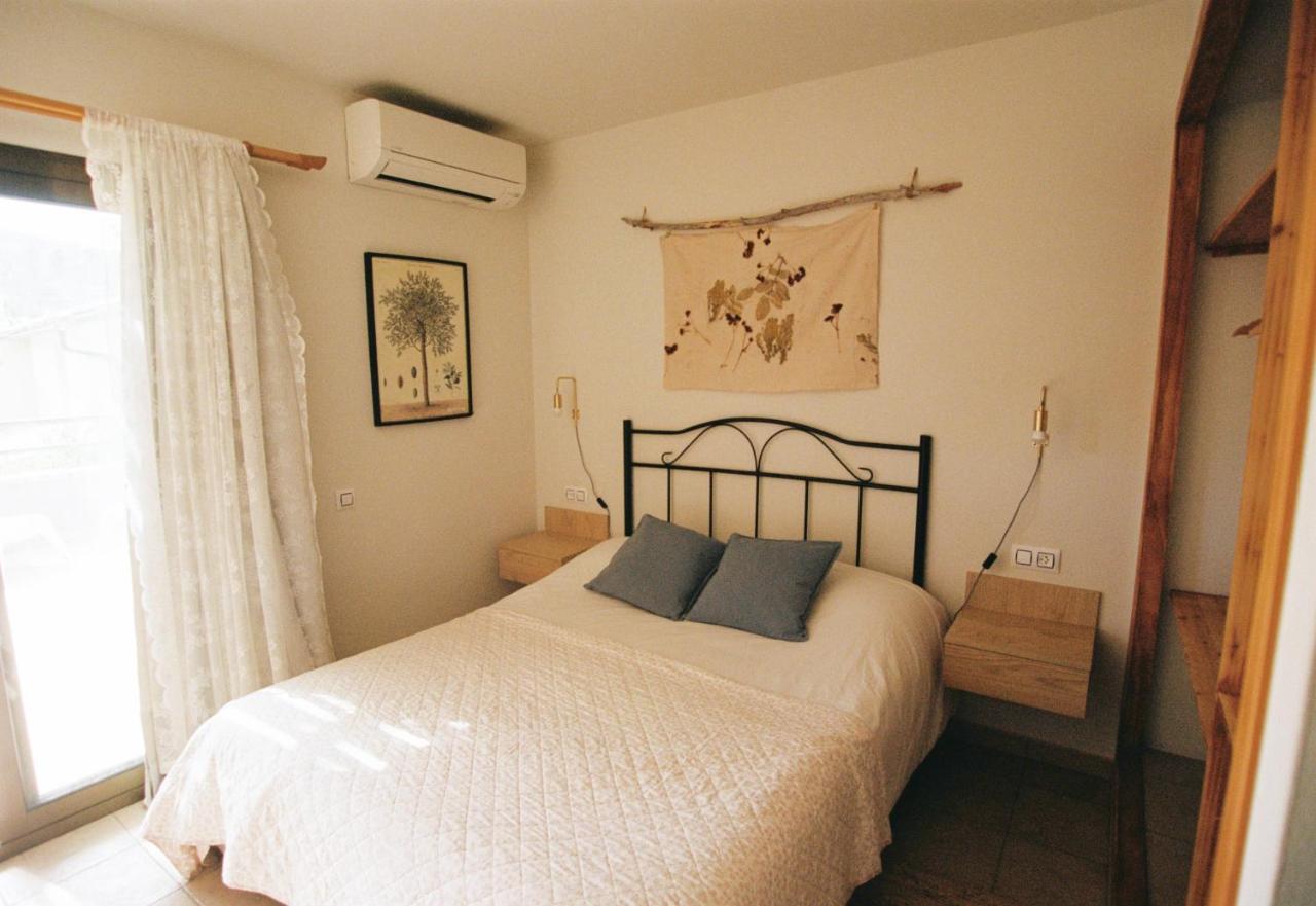 Hostal De L'Aigua Sant Llorenc de la Muga Exteriör bild